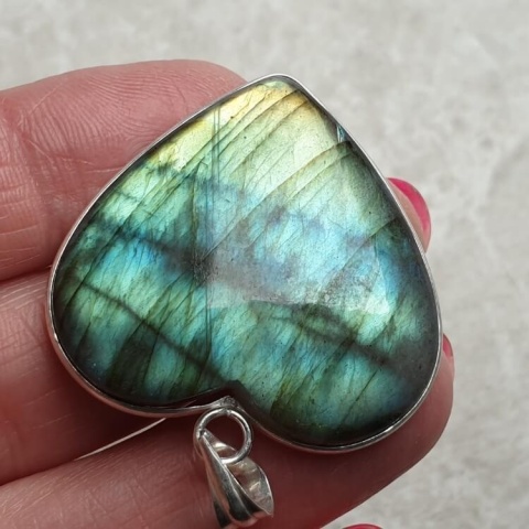 Labradorite pendant 35x32 mm no 971 Labradorite pendant 35x32 mm no 971