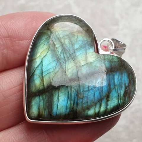 Labradorite pendant 35x33 mm no 979 Labradorite pendant 35x33 mm no 979