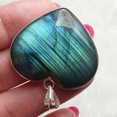 Labradorite pendant 36x31 mm no 977 Labradorite pendant 36x31 mm no 977