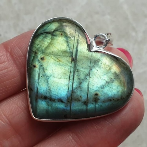 Labradorite pendant 36x31 mm no 981 Labradorite pendant 36x31 mm no 981