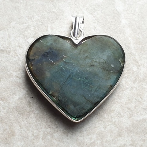 Labradorite pendant 36x31 mm no 981 Labradorite pendant 36x31 mm no 981