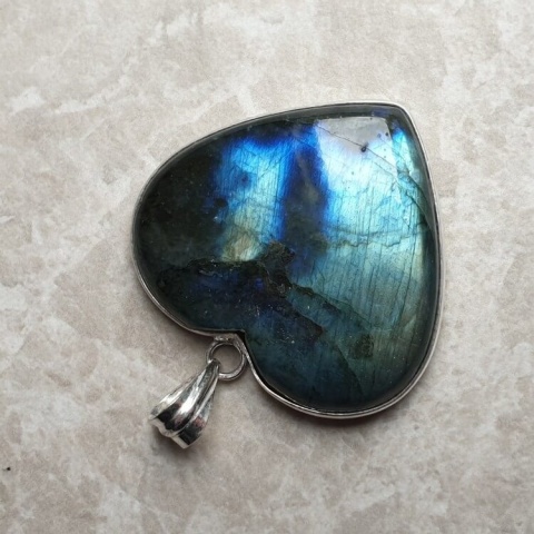 Labradorite pendant 36x32 mm no 973 Labradorite pendant 36x32 mm no 973
