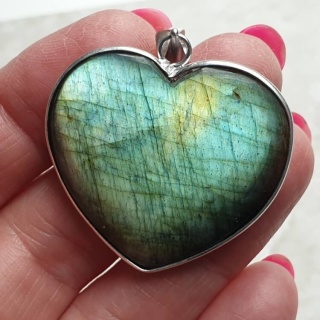 Labradorite pendant 36x32 mm no A17