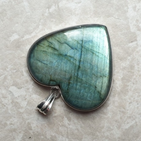 Labradorite pendant 36x34 mm no 990 Labradorite pendant 36x34 mm no 990