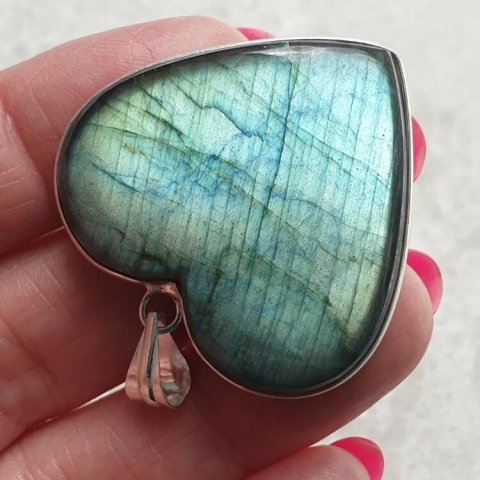 Labradorite pendant 36x34 mm no 990 Labradorite pendant 36x34 mm no 990