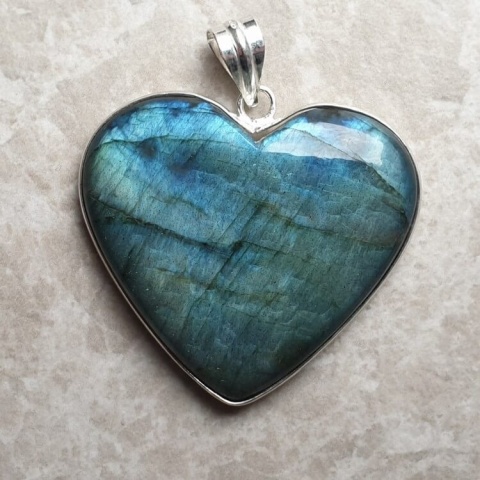 Labradorite pendant 37x33 mm no 972 Labradorite pendant 37x33 mm no 972