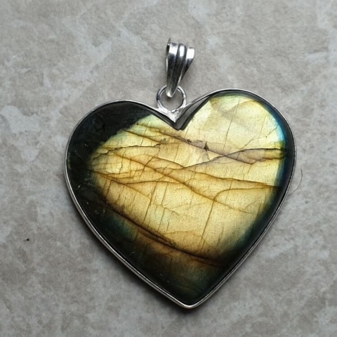 Labradorite pendant 37x34 mm no 961 Labradorite pendant 37x34 mm no 961