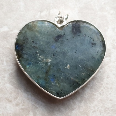 Labradorite pendant 38x33 mm no 957