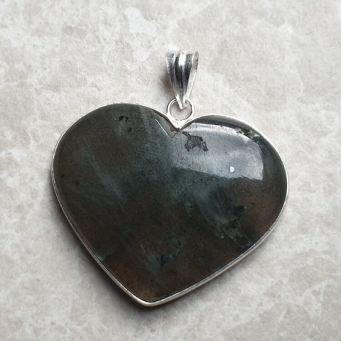 Labradorite pendant 39x33 mm no 980 Labradorite pendant 39x33 mm no 980