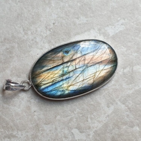 Labradorite pendant 19x24 mm no A333 Labradorite pendant 19x24 mm no A333