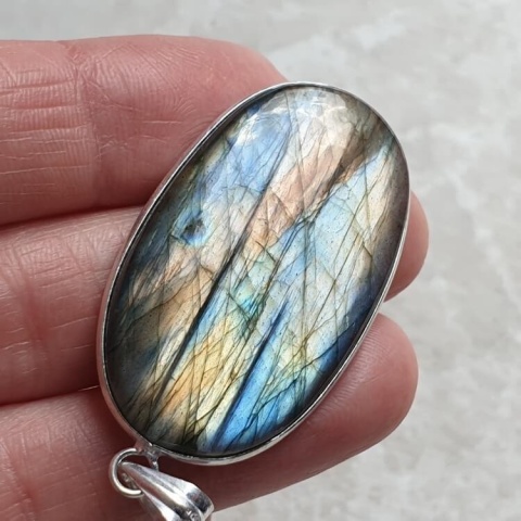 Labradorite pendant 19x24 mm no A333 Labradorite pendant 19x24 mm no A333