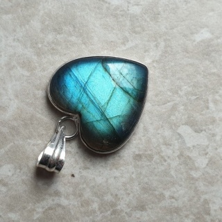 Labradorite pendant 21x21 mm no A51