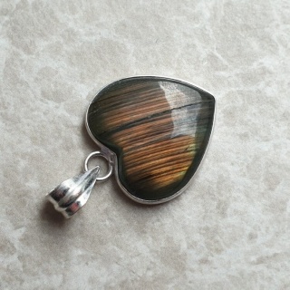 Labradorite pendant 21x21 mm no A53