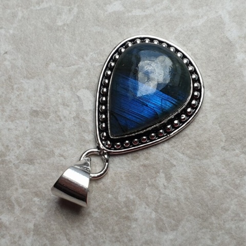 Labradorite pendant 22x17 mm no A205 Labradorite pendant 22x17 mm no A205
