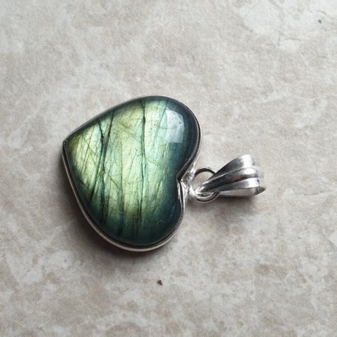 Labradorite pendant 22x18 mm no A52 Labradorite pendant 22x18 mm no A52