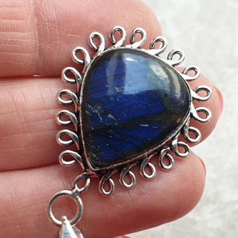 Labradorite pendant 22x19 mm no A231 Labradorite pendant 22x19 mm no A231