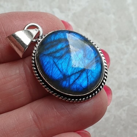 Labradorite pendant 23x19 mm no A122 Labradorite pendant 23x19 mm no A122