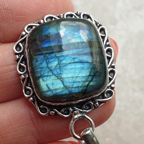 Labradorite pendant 23x22 mm no A172 Labradorite pendant 23x22 mm no A172