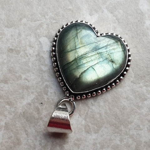 Labradorite pendant 23x22 mm no A247 Labradorite pendant 23x22 mm no A247