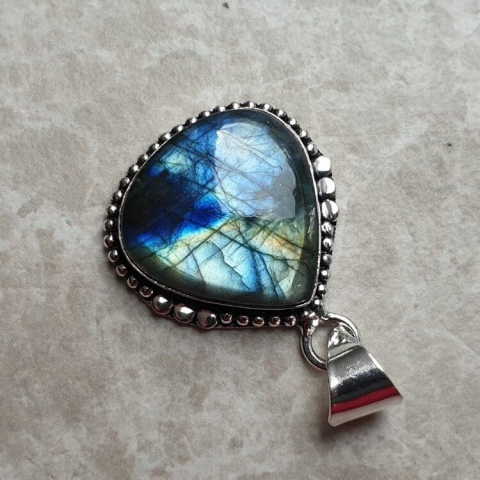 Labradorite pendant 23x23 mm no A134 Labradorite pendant 23x23 mm no A134