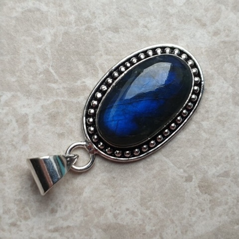 Labradorite pendant 24x14 mm no A95 Labradorite pendant 24x14 mm no A95