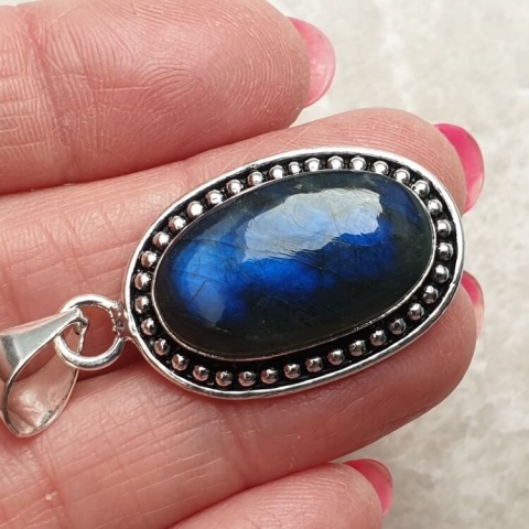 Labradorite pendant 24x14 mm no A95 Labradorite pendant 24x14 mm no A95