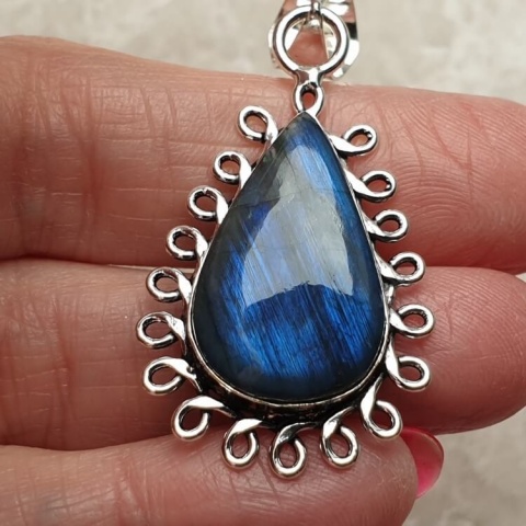 Labradorite pendant 24x15 mm no A71 Labradorite pendant 24x15 mm no A71