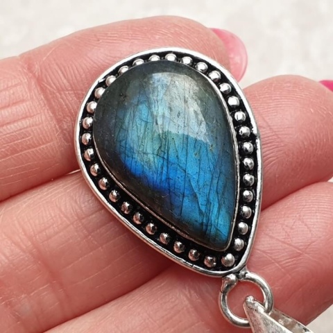 Labradorite pendant 24x16 mm no A98 Labradorite pendant 24x16 mm no A98