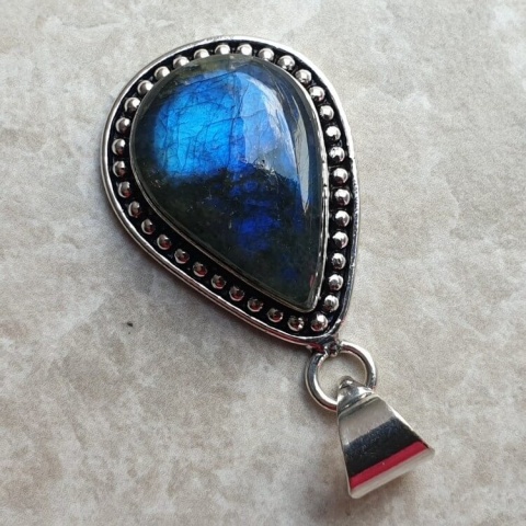 Labradorite pendant 24x17 mm no A246 Labradorite pendant 24x17 mm no A246