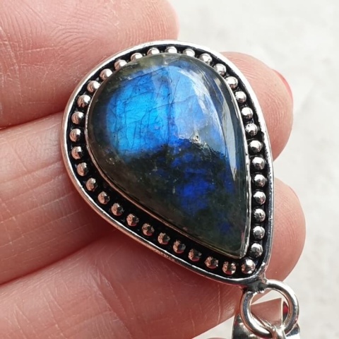 Labradorite pendant 24x17 mm no A246 Labradorite pendant 24x17 mm no A246