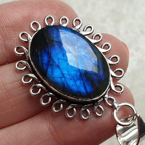 Labradorite pendant 24x17 mm no A252 Labradorite pendant 24x17 mm no A252