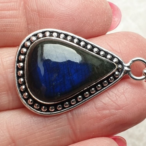 Labradorite pendant 24x17 mm no A79 Labradorite pendant 24x17 mm no A79