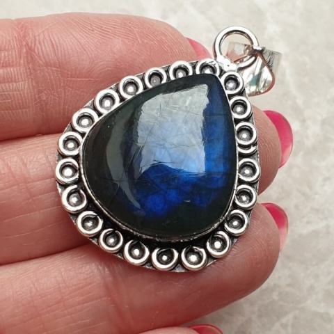 Labradorite pendant 24x21 mm no A94 Labradorite pendant 24x21 mm no A94