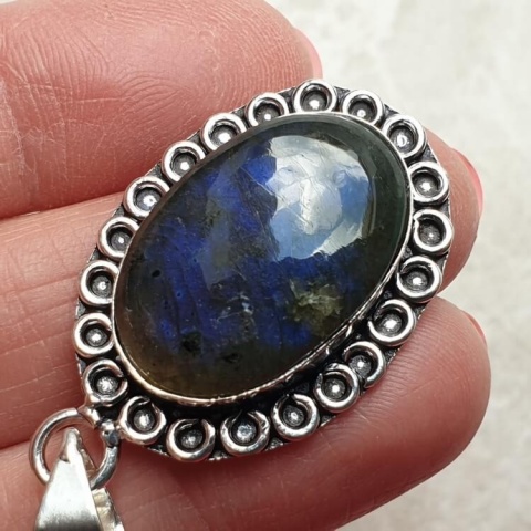 Labradorite pendant 25x16 mm no A160 Labradorite pendant 25x16 mm no A160