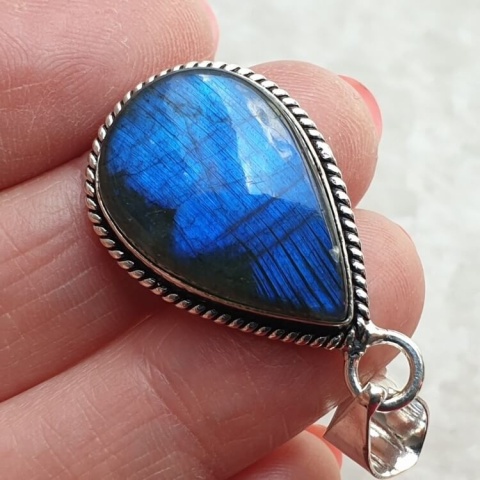 Labradorite pendant 25x17 mm no A233 Labradorite pendant 25x17 mm no A233
