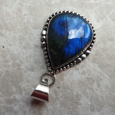 Labradorite pendant 25x20 mm no A241 Labradorite pendant 25x20 mm no A241