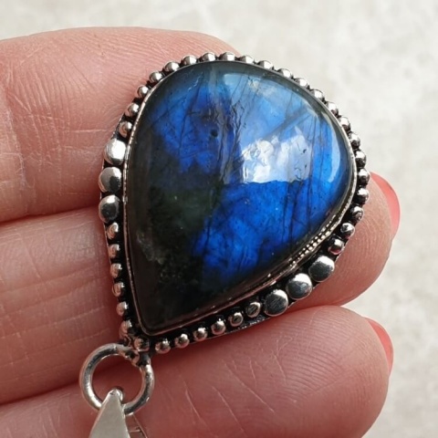 Labradorite pendant 25x20 mm no A241 Labradorite pendant 25x20 mm no A241