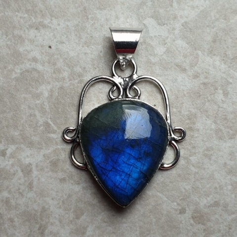 Labradorite pendant 25x21 mm no A137 Labradorite pendant 25x21 mm no A137