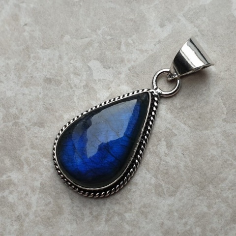 Labradorite pendant 26x16 mm no A58 Labradorite pendant 26x16 mm no A58
