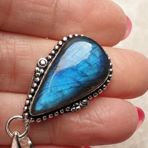 Labradorite pendant 26x16 mm no A68 Labradorite pendant 26x16 mm no A68