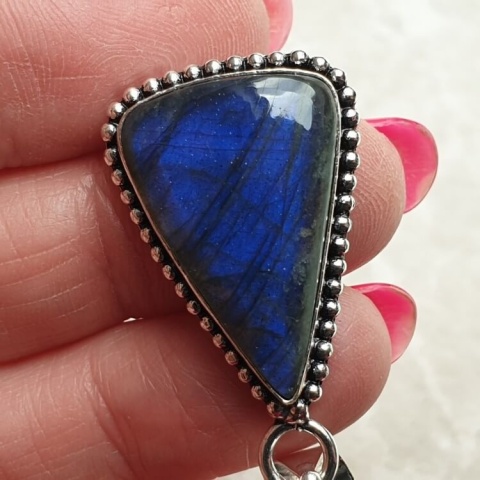 Labradorite pendant 26x17 mm no A135 Labradorite pendant 26x17 mm no A135