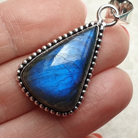 Labradorite pendant 26x17 mm no A215 Labradorite pendant 26x17 mm no A215