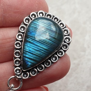 Labradorite pendant 26x18 mm no A156