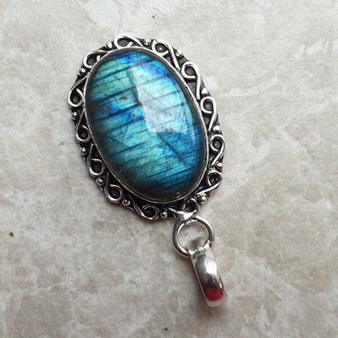 Labradorite pendant 26x18 mm no A201 Labradorite pendant 26x18 mm no A201