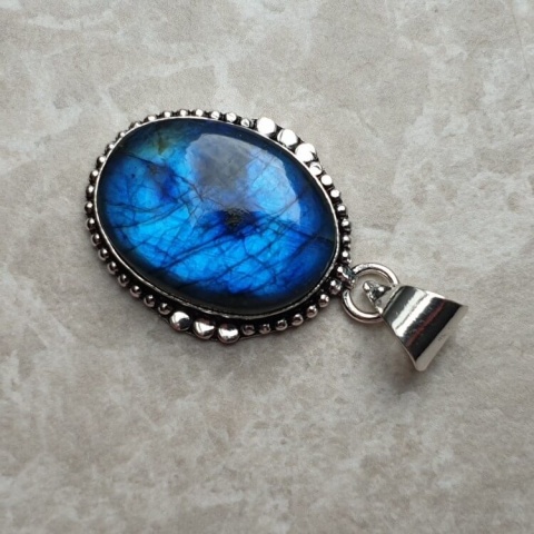 Labradorite pendant 26x19 mm no A100 Labradorite pendant 26x19 mm no A100