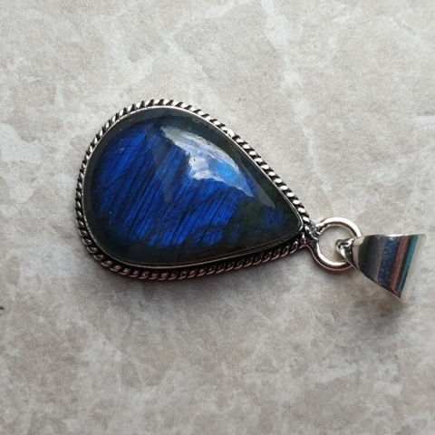 Labradorite pendant 26x19 mm no A161 Labradorite pendant 26x19 mm no A161