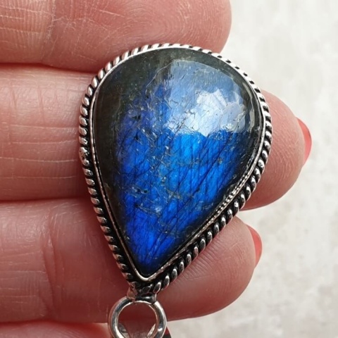 Labradorite pendant 26x19 mm no A240 Labradorite pendant 26x19 mm no A240