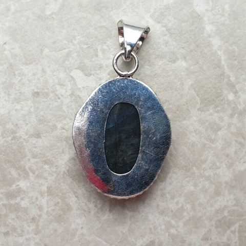 Labradorite pendant 26x19 mm no A76 Labradorite pendant 26x19 mm no A76