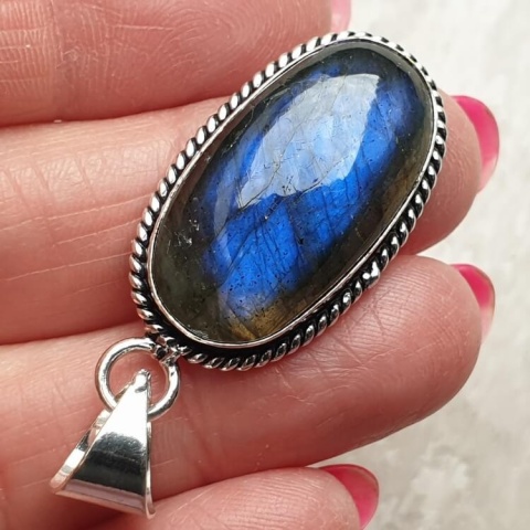 Labradorite pendant 27x15 mm no A105 Labradorite pendant 27x15 mm no A105