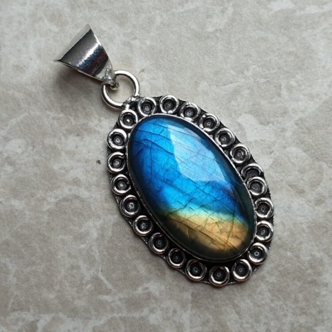Labradorite pendant 27x15 mm no A119 Labradorite pendant 27x15 mm no A119